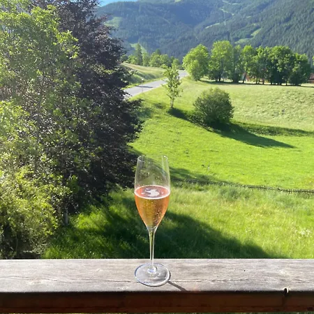 Morgensonne - Sonniger Bergblick über * Bad Kleinkirchheim